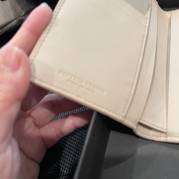 Bottega Veneta Bi Fold wallet - Picture 6 of 6
